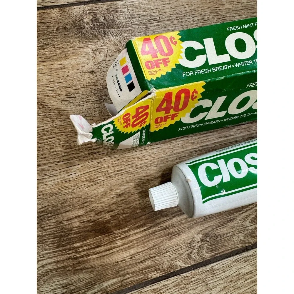Vintage Close Up Mint Fluoride Toothpaste 8.2 OZ. New Unused Tube
